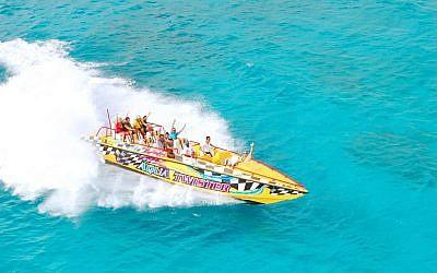 las mejores 5 actividades acuáticas en Cancún