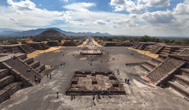 Visiting the Pre-Hispanic City of Teotihuacan