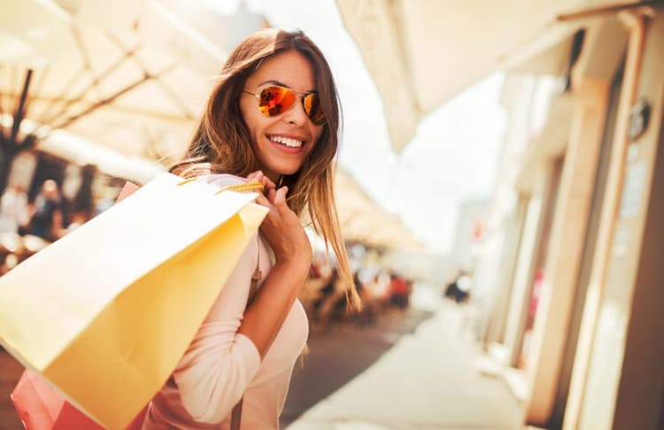 Comprando en el centro comercial La Isla, Cancún