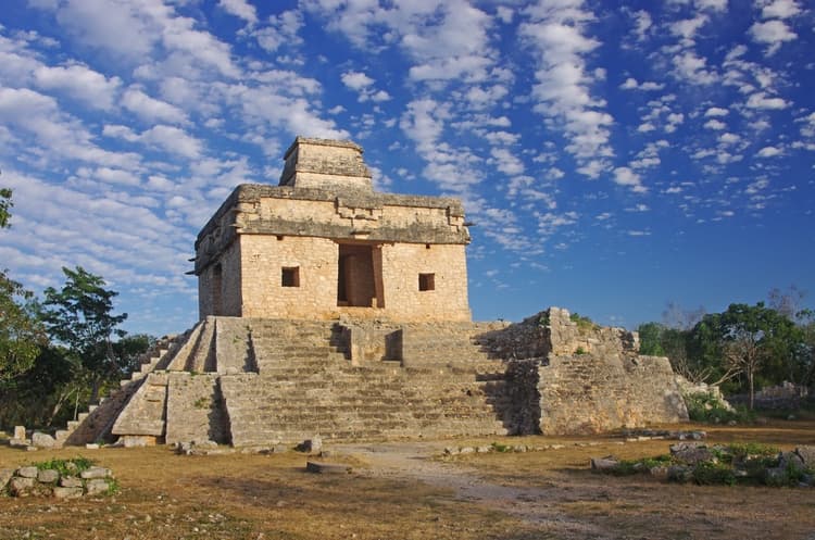 Visite a antiga Dzibilchaltún