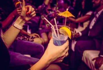 Bebidas en discoteca Cocobongo en Cancún
