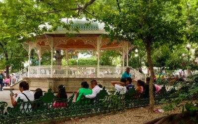 Explora el Parque de la Marimba: Un Oasis de Diversión y Cultura