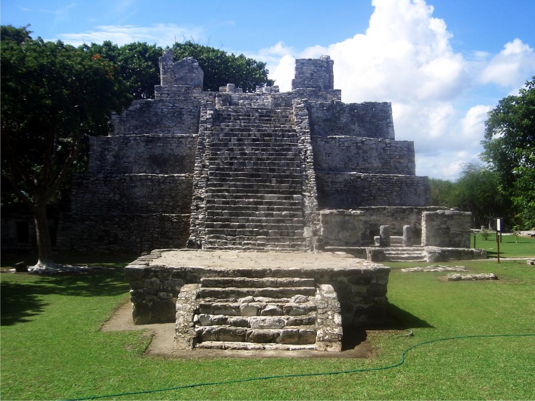 De tour por las ruinas mayas de Cancún.