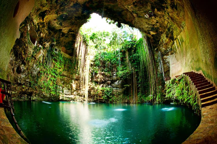 Profundidades cenote Tulum