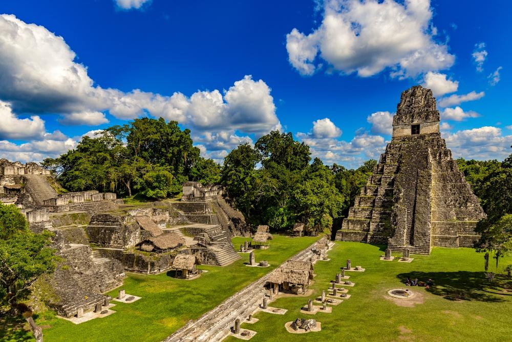 La majestuosa Ciudad de Tikal