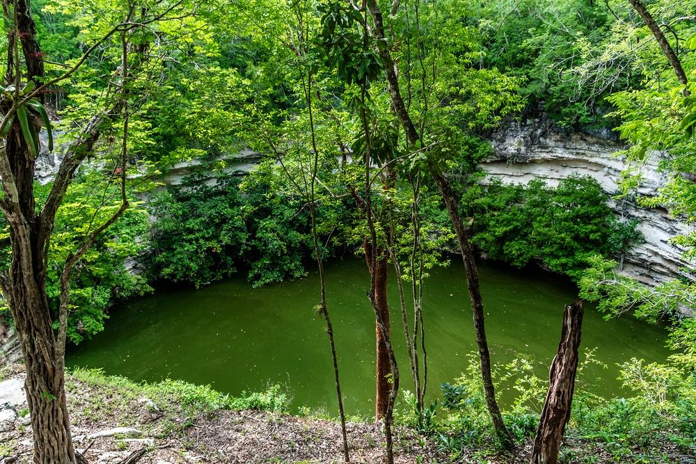 El cenote sagrado