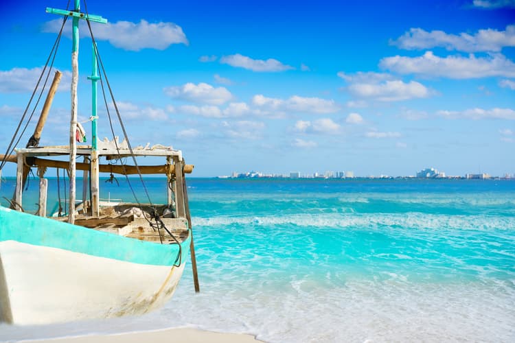 playa en Puerto Juarez Cancún
