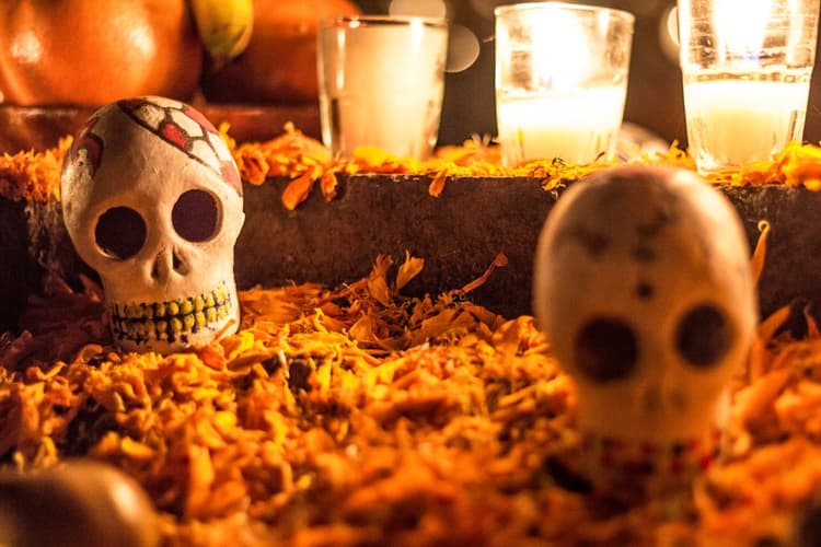 Tradiciones mexicanas como el Día de Muertos en México