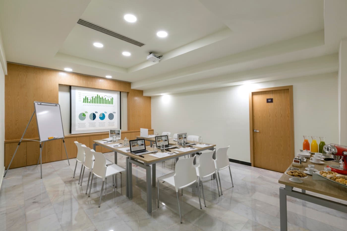 Instalações para reuniões e eventos no Oasis, foto 2 de 4