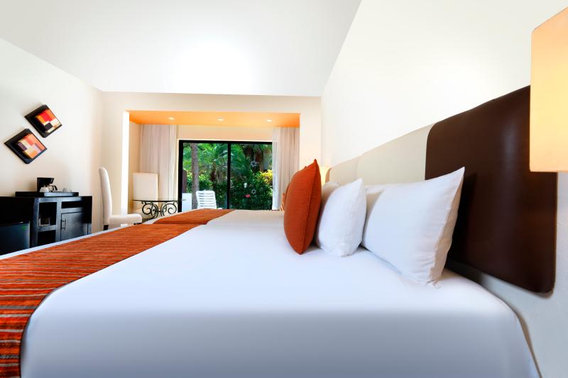 Habitacion Ocean com cama King Size e bela vista no Hotel Grand Oasis Tulum